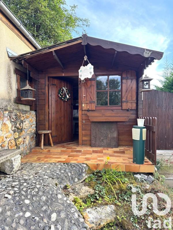 Maison - 196 m² - 6 pièces