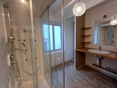 Appartement - 82 m² - 3 pièces