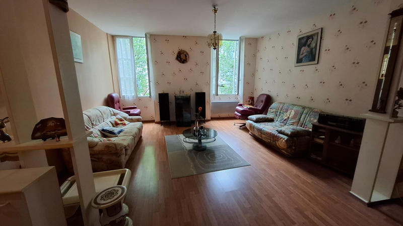 Appartement - 85 m² - 3 pièces