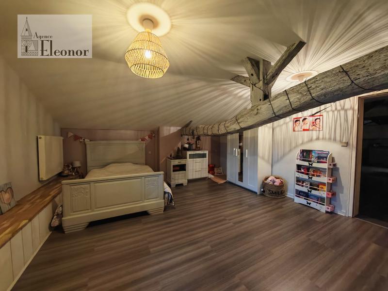 Maison ancienne - 231 m² - 10 pièces