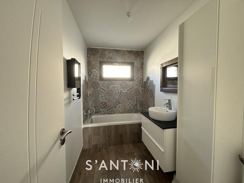 Maison - 97 m² - 4 pièces