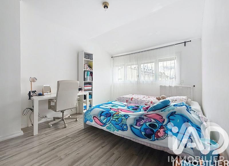 Maison - 99 m² - 5 pièces