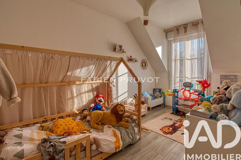 Maison - 95 m² - 5 pièces