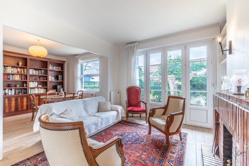 Maison - 90 m² - 5 pièces