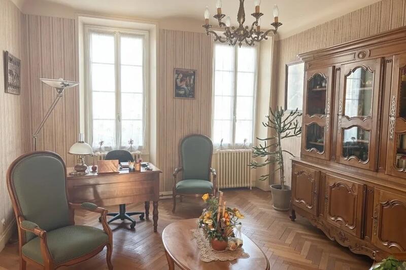 Maison - 309 m² - 8 pièces