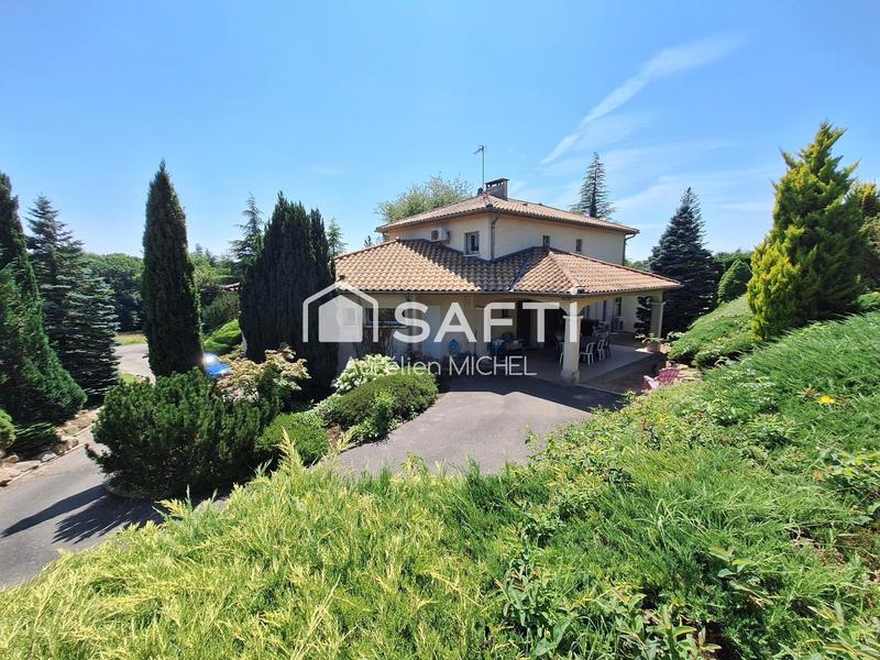 Maison - 258 m² - 7 pièces