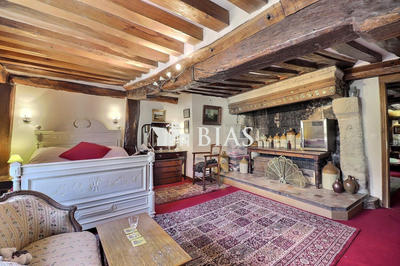 Maison ancienne - 208 m² - 6 pièces