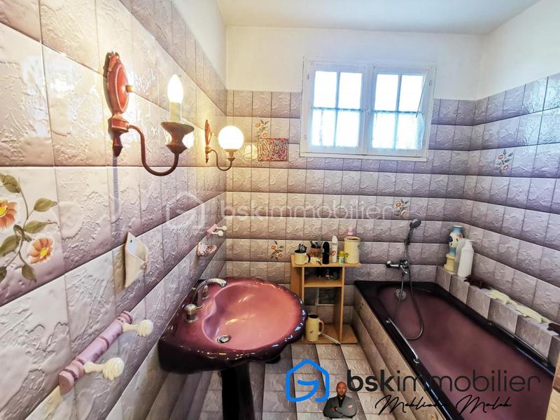 Maison - 208 m² - 7 pièces