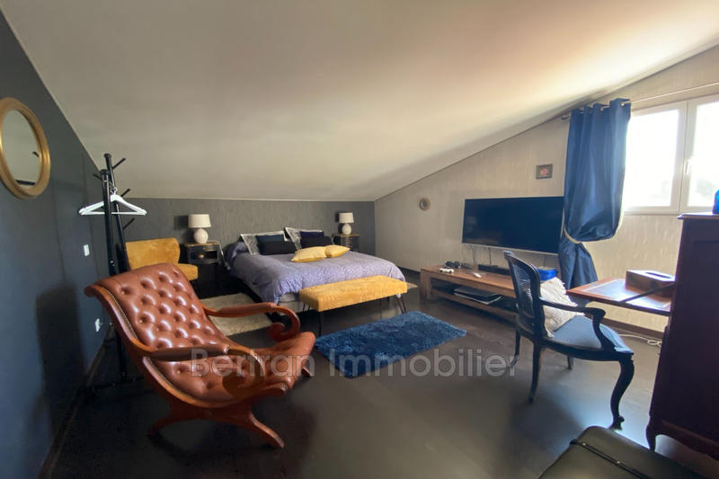 Propriété - 142 m² - 4 pièces