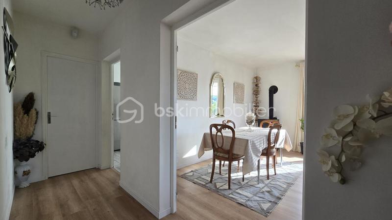 Maison traditionnelle - 144 m² - 7 pièces