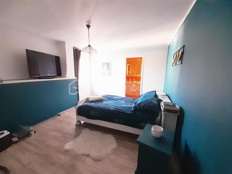 Maison - 270 m² - 12 pièces