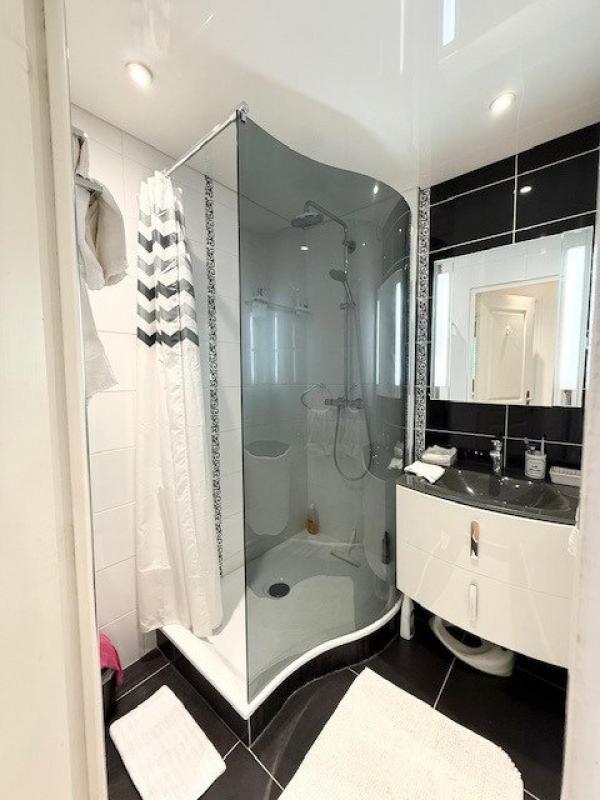 Appartement - 146 m² - 5 pièces