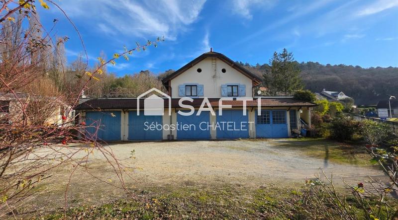 Maison - 200 m² - 10 pièces