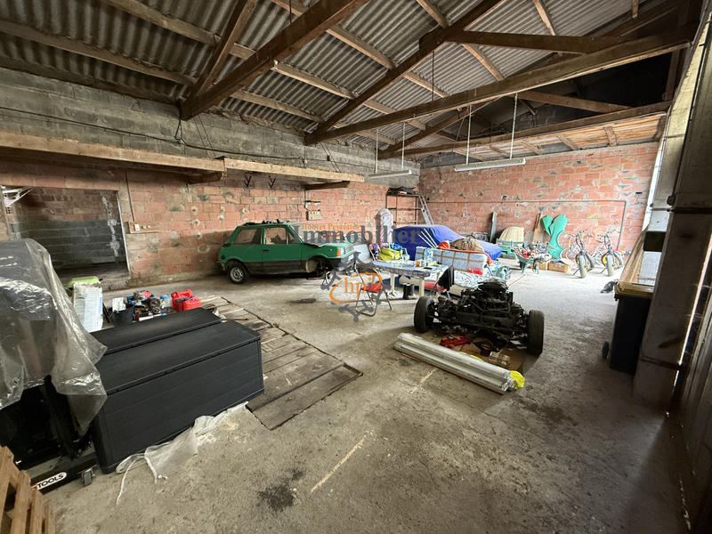 Parking / Garage - 220 m²