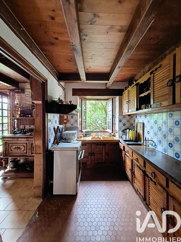 Maison - 215 m² - 7 pièces