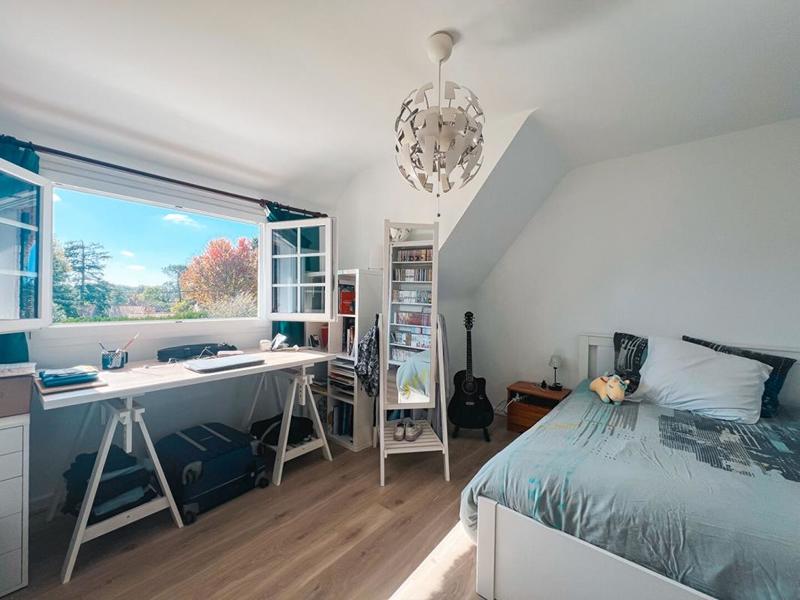 Maison - 210 m² - 8 pièces