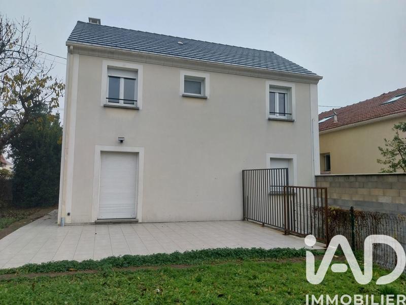 Maison - 97 m² - 6 pièces