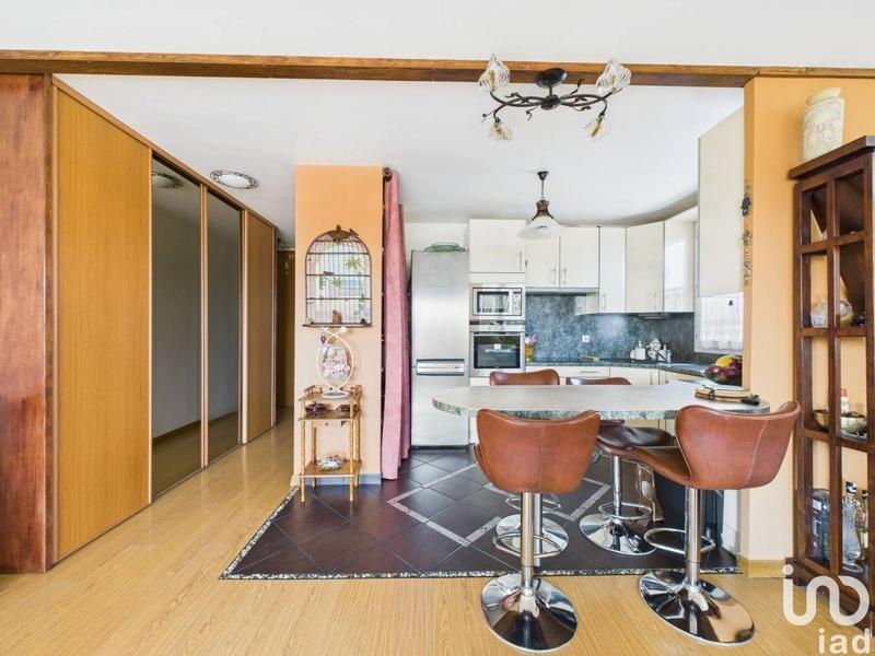 Appartement - 81 m² - 4 pièces