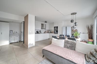 Appartement - 104 m² - 5 pièces