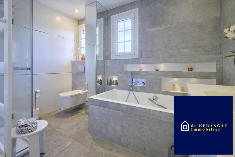 Appartement - 131 m² - 6 pièces