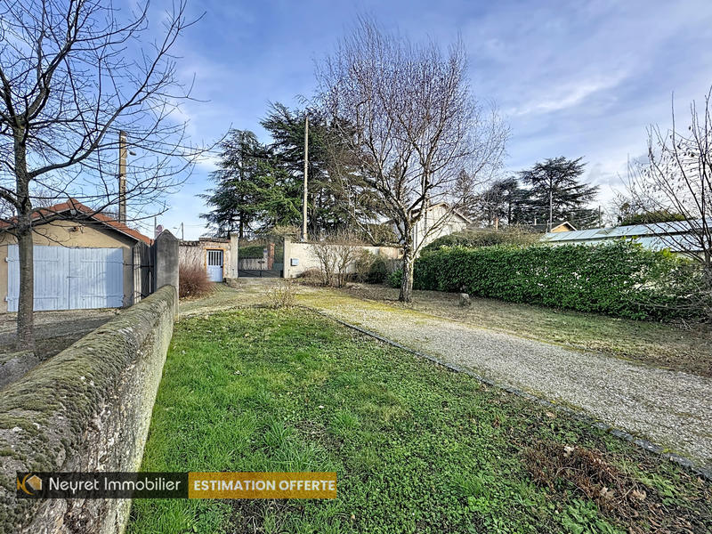 Propriété - 172 m² - 6 pièces