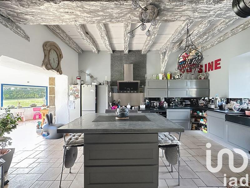 Maison - 312 m² - 8 pièces