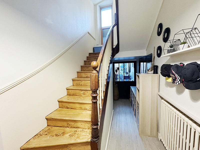 Maison - 190 m² - 9 pièces