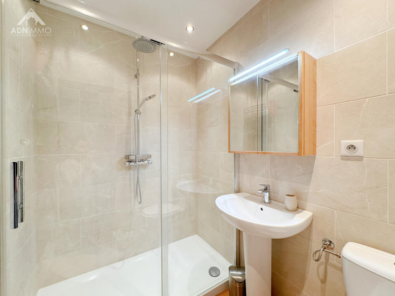 Maison - 429 m² - 10 pièces