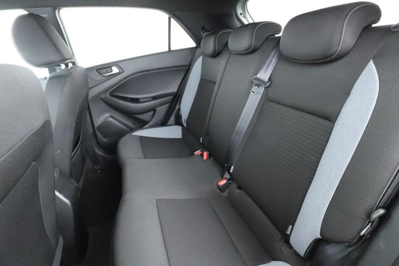 Hyundai i20 1.2 Edition Navi 84 ch