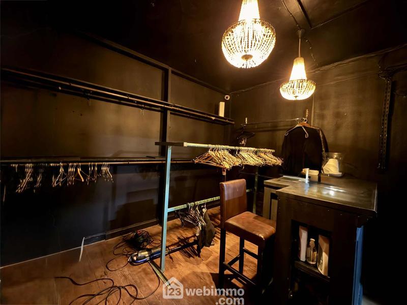 Local commercial - 547 m² - 5 pièces