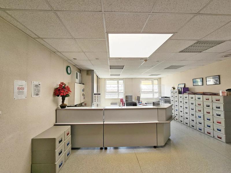 Bureau - 181 m² - 10 pièces