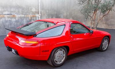 Porsche 928 S4