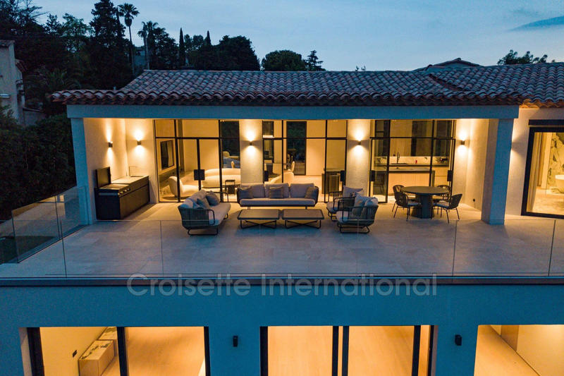 Villa - 388 m² - 6 pièces