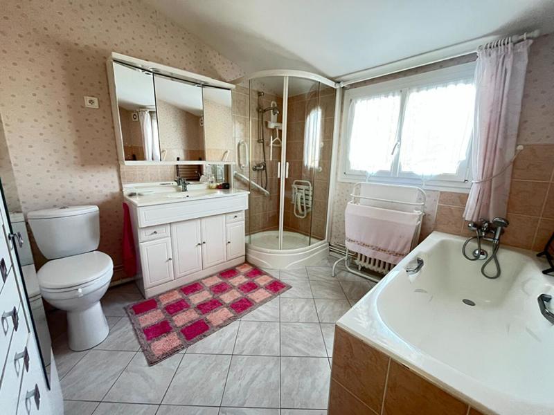 Maison - 128 m² - 6 pièces