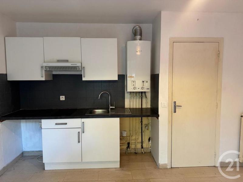 Studio - 27 m² - 1 pièce