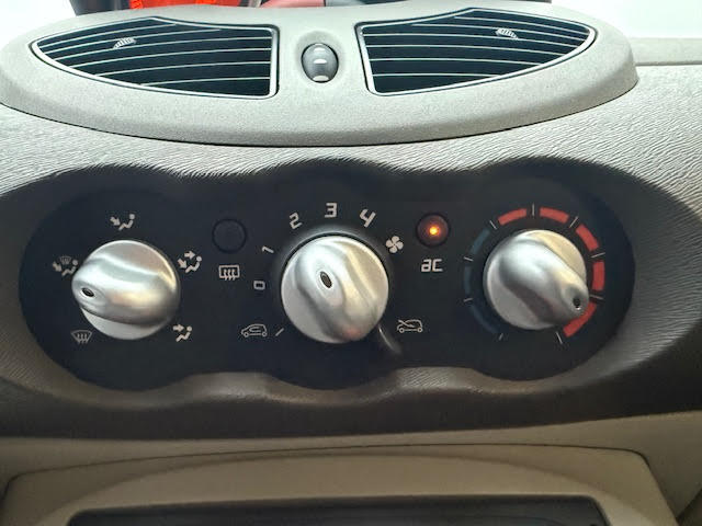 Renault Twingo 1.2 16v 76 Cv Clim