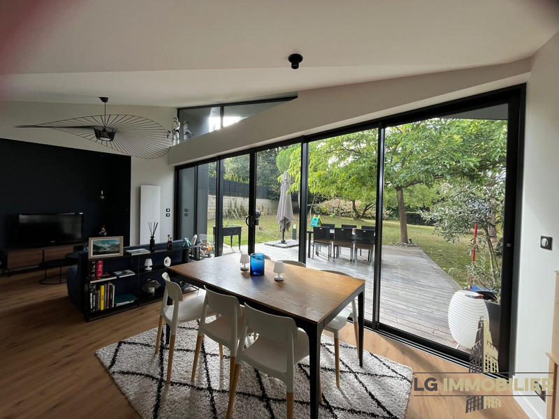 Maison - 143 m² - 4 pièces