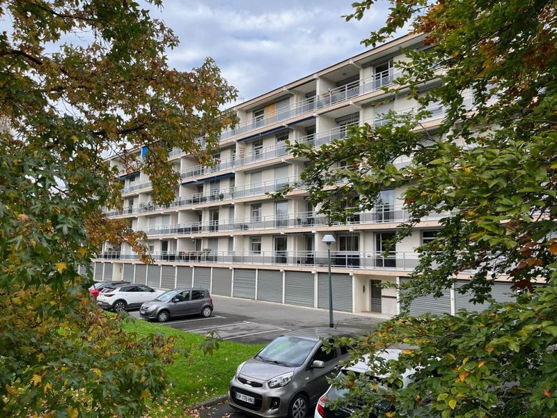 Appartement - 79 m² - 4 pièces