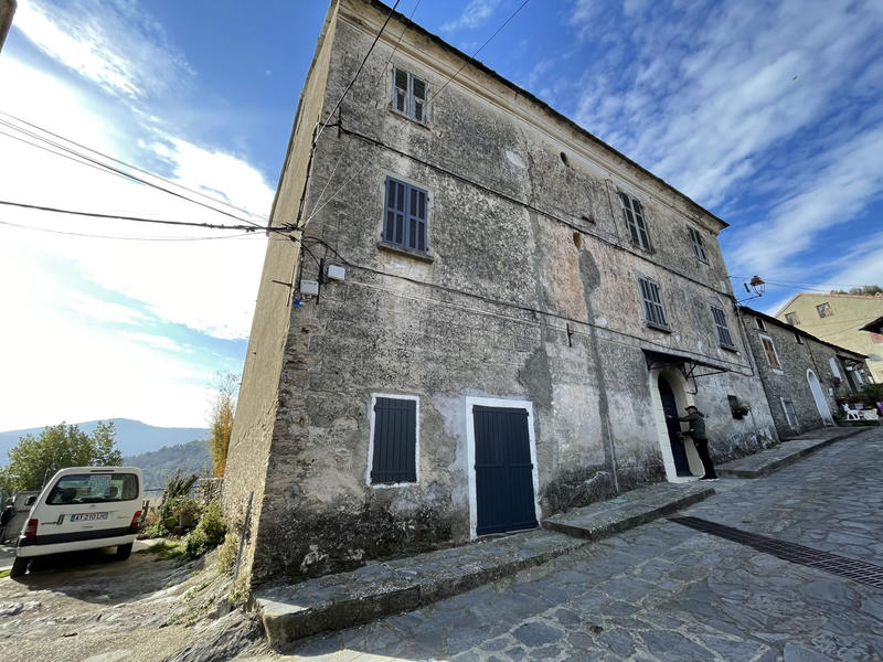 Appartement - 120 m² - 5 pièces