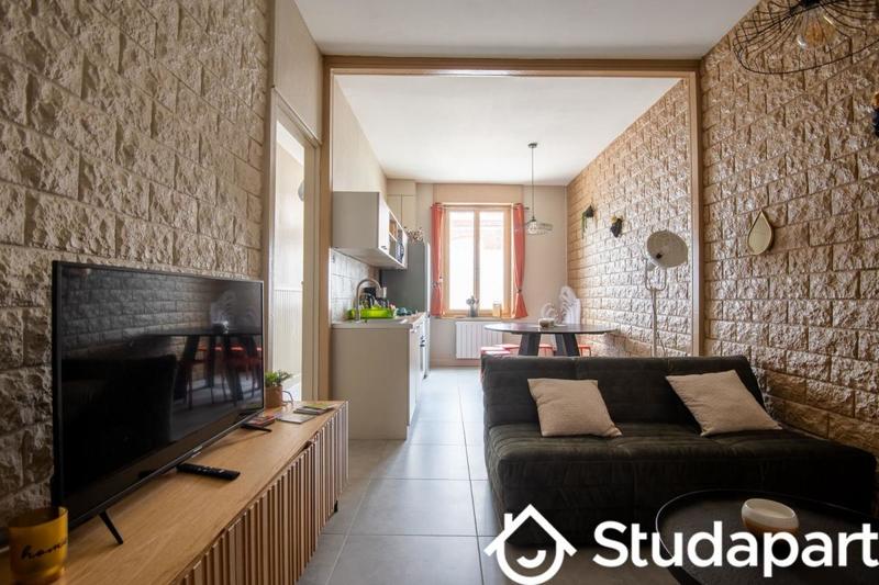 Chambre - 10 m² - 1 pièce