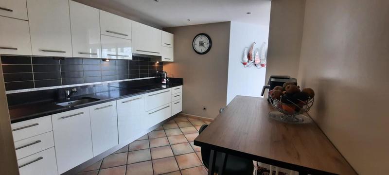 Appartement - 94 m² - 4 pièces