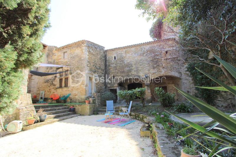 Demeure - 200 m² - 8 pièces