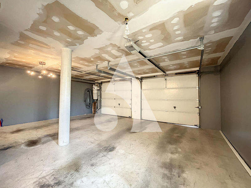 Maison - 217 m² - 7 pièces