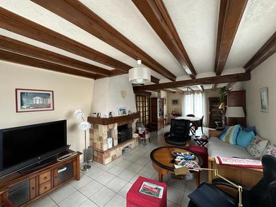 Maison - 144 m² - 8 pièces