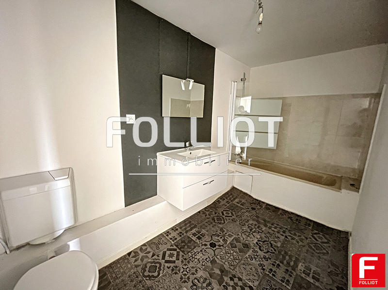 Maison - 190 m² - 9 pièces