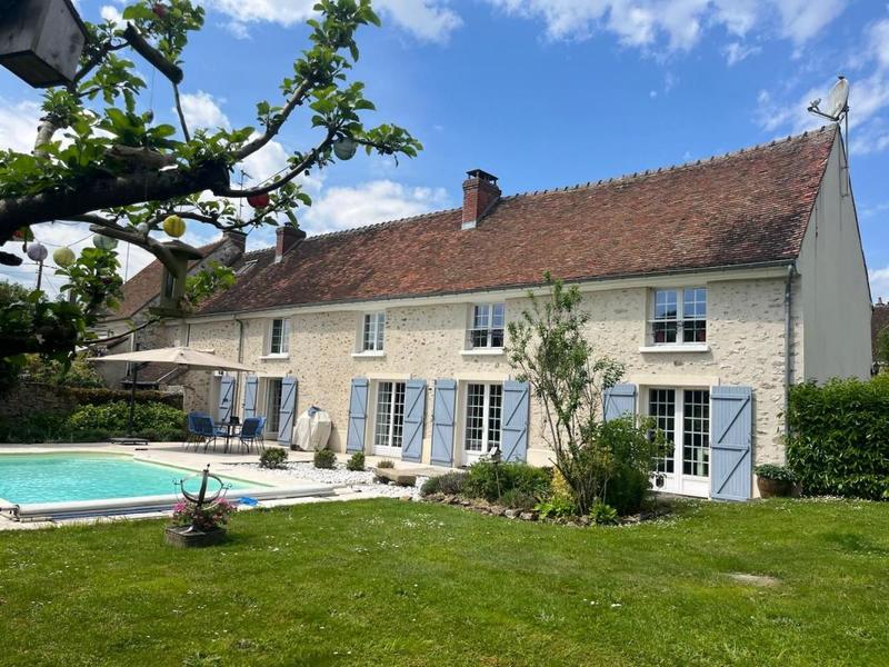 Maison - 204 m² - 6 pièces