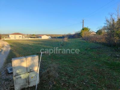 Terrain constructible - 2 011 m²