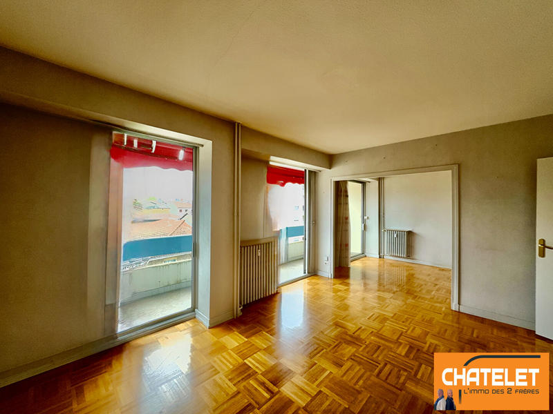 Appartement - 89 m² - 5 pièces