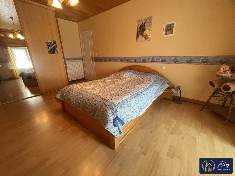 Maison - 180 m² - 5 pièces