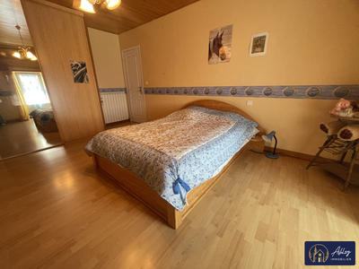 Maison - 180 m² - 5 pièces